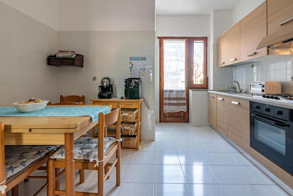 La Lampara - Casa Panoramica 4 Km Dalla Pelosa Stintino Exterior foto