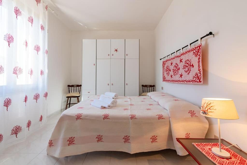 La Lampara - Casa Panoramica 4 Km Dalla Pelosa Stintino Exterior foto