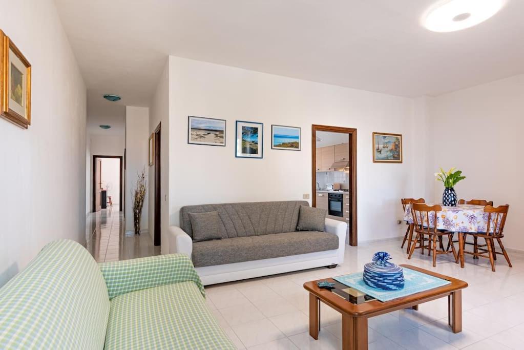 La Lampara - Casa Panoramica 4 Km Dalla Pelosa Stintino Exterior foto